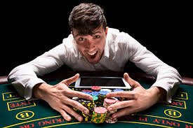 Antarmuka koinslot88 di perangkat mobile dengan permainan sportsbook dan casino